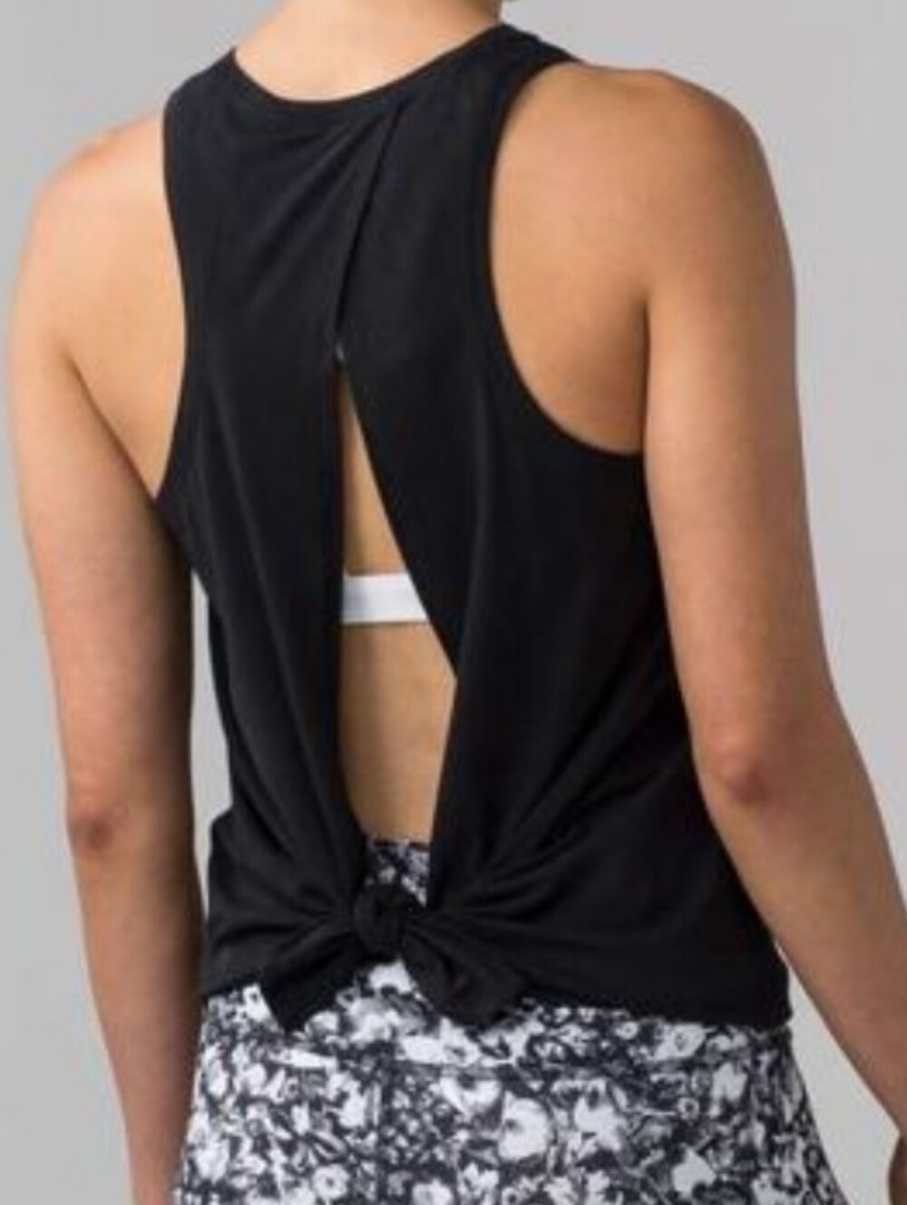 Lululemon All Tied Up Tank Top Women’s Open Split Back Yoga Athleisure Black 10